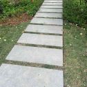 梅州 芝麻黑小区踏步、汀步石铺装效果