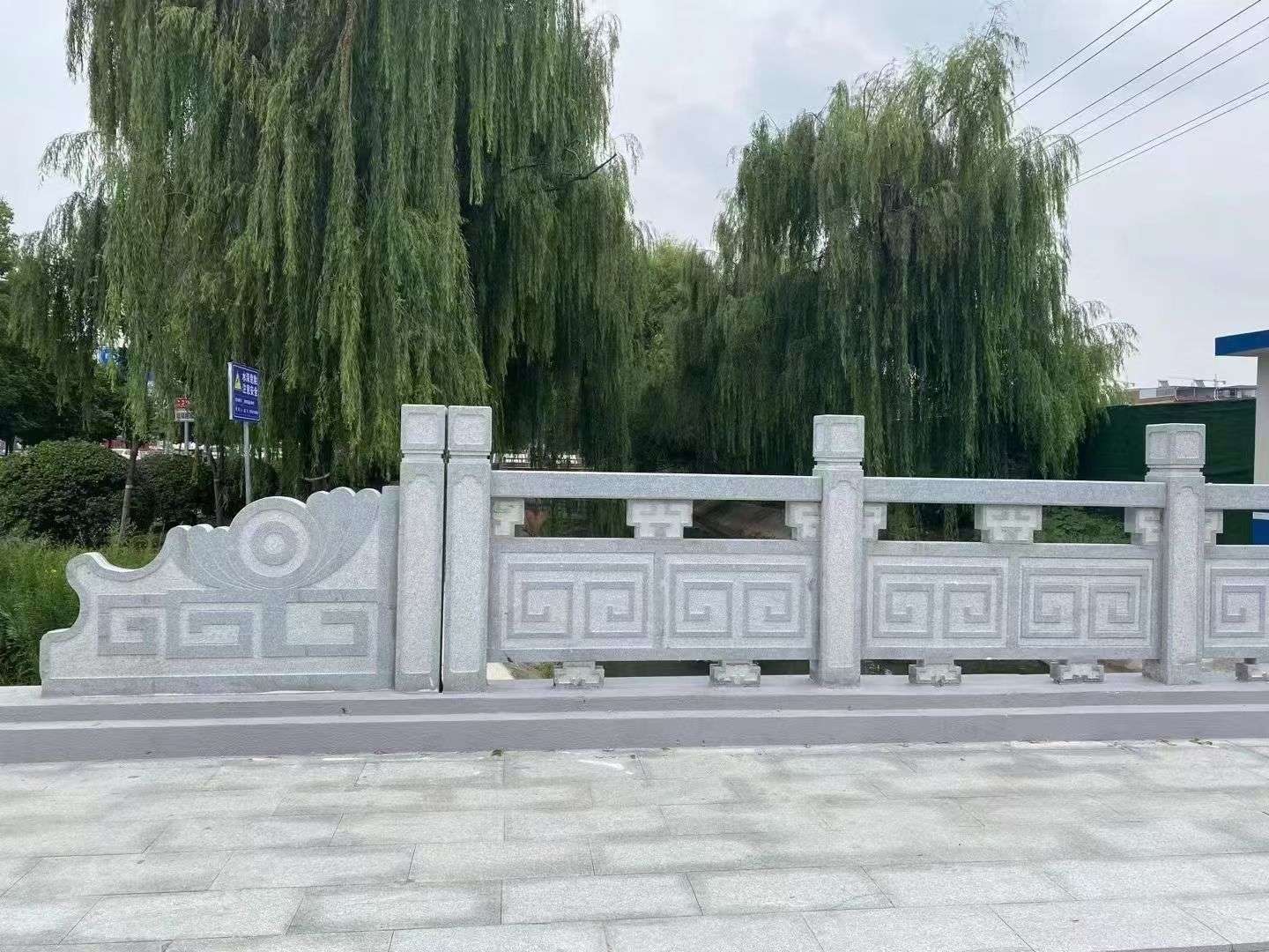 梅州 芝麻灰桥栏杆、河道栏杆安装效果