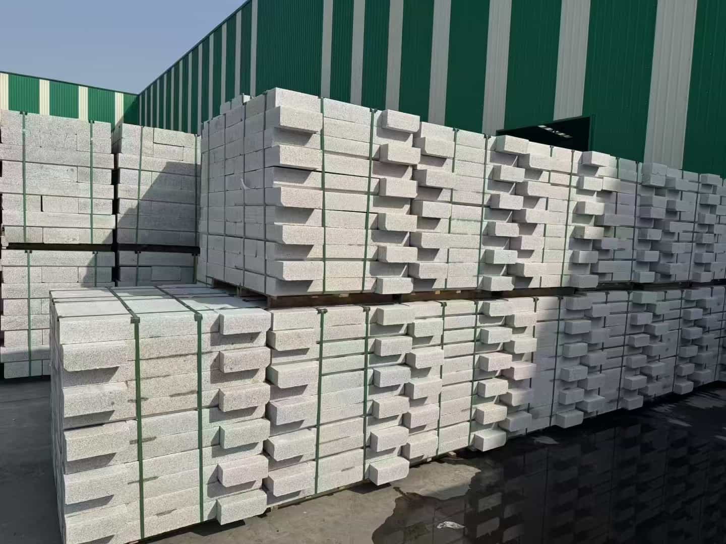 梅州芝麻白路沿石