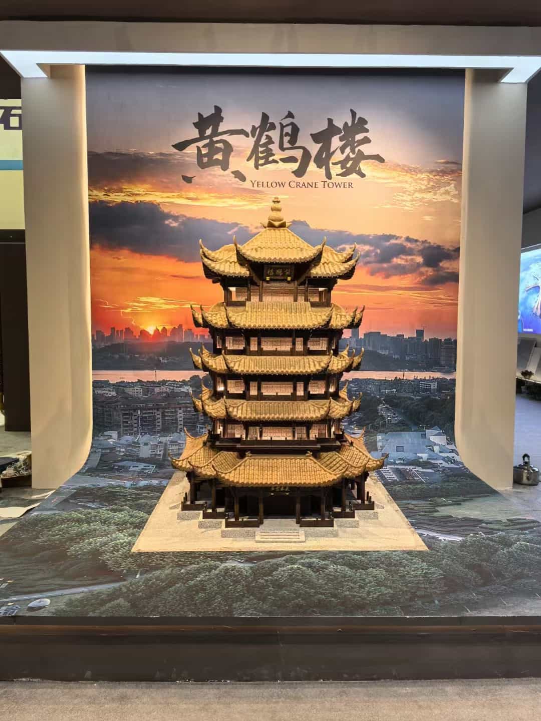 梅州仿古石文创作品-黄鹤楼