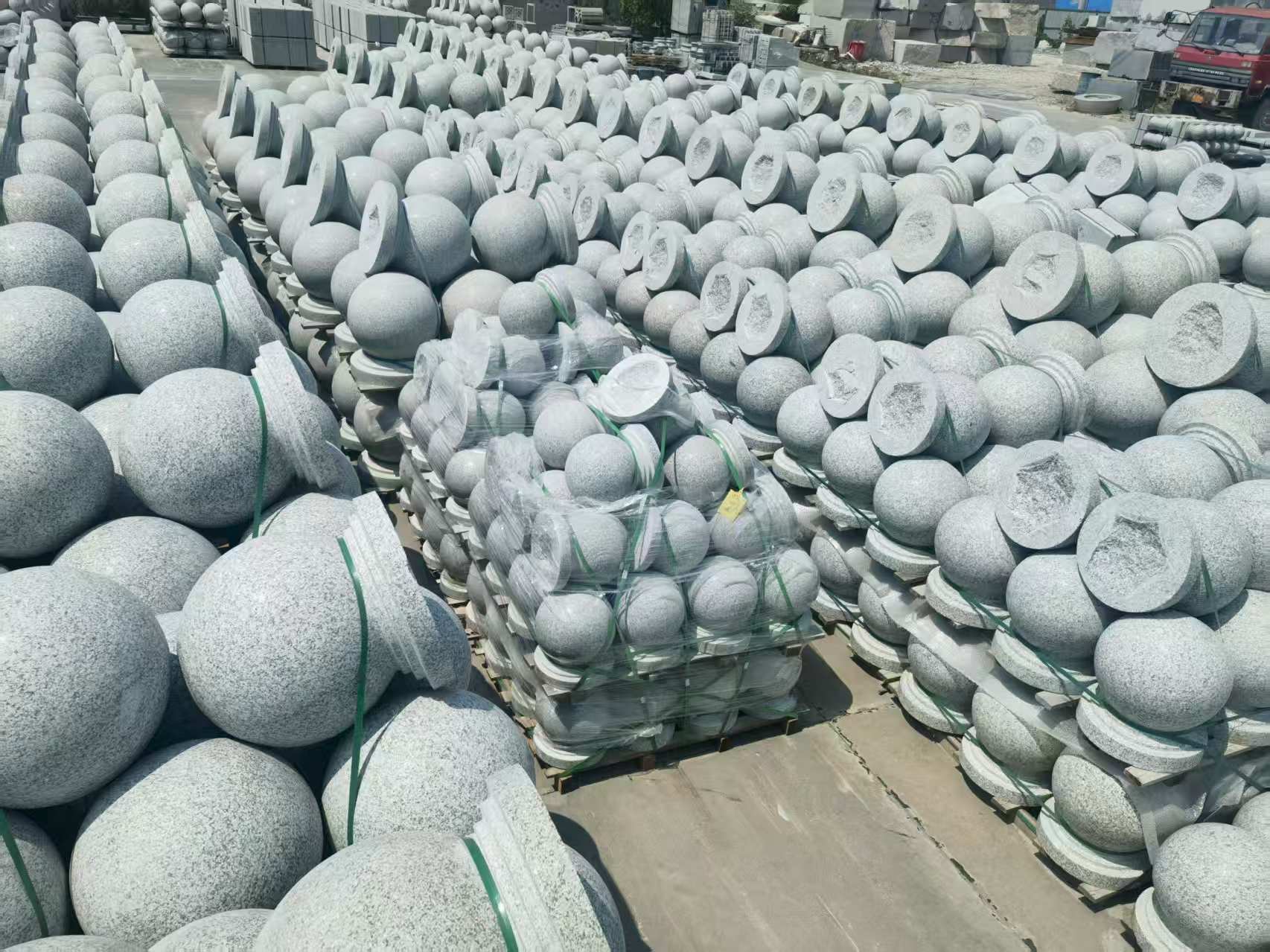 梅州 花岗岩实心圆球，石球，挡车球，挡车石，车止石，路障石。
