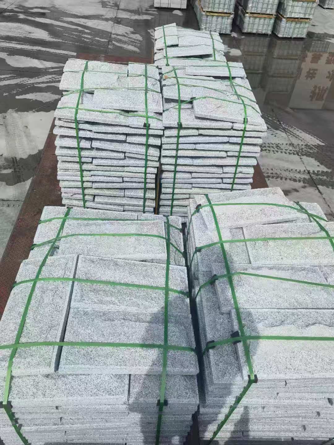 梅州 芝麻白蘑菇石装车出货